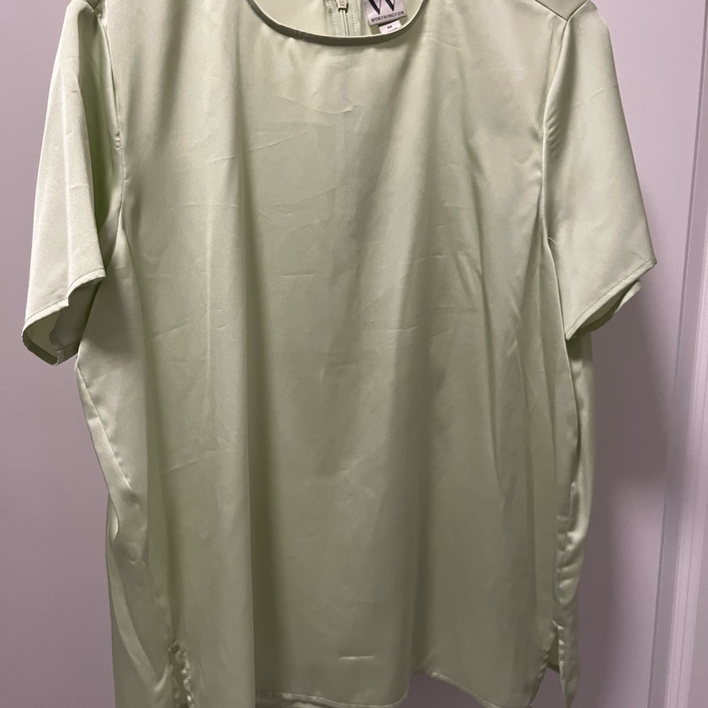 Women’s Light Green Top